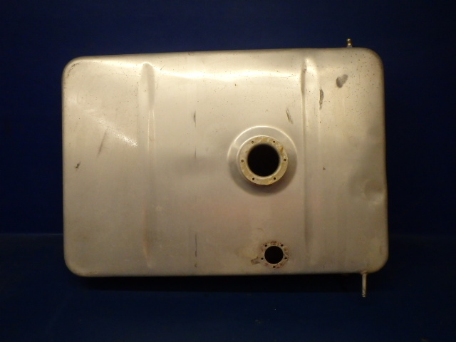 0426508-21 Cessna - Tank-Fuel LH Wing(Small Dent See Photos)